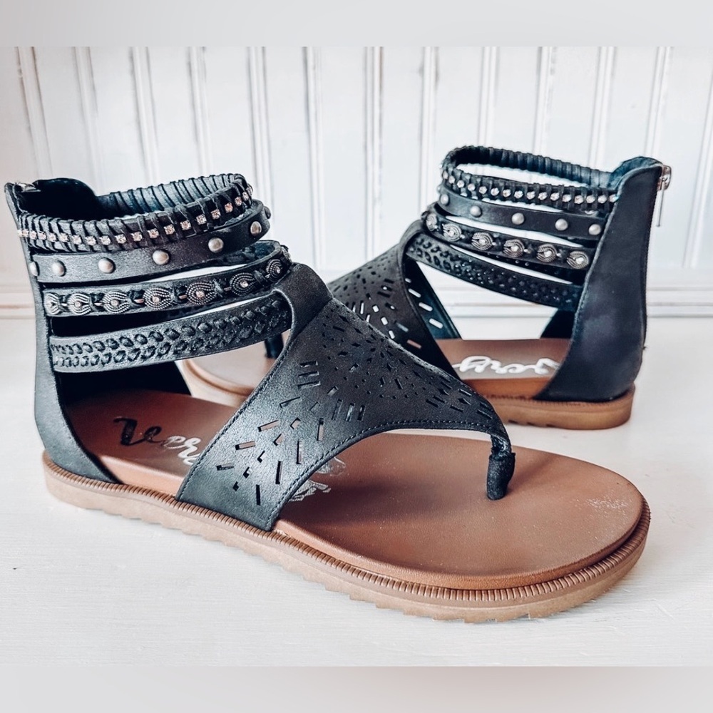 NIB Brand New Very G Mazey Boho Vegan Leather Festival Laser Cut Studded Sandals - Picture 9 of 12